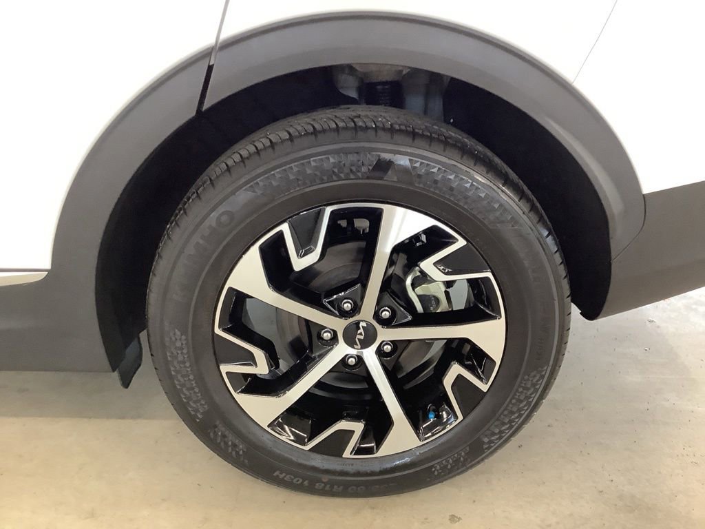 Certified 2023 Kia Sportage EX AWD/4WD image 8