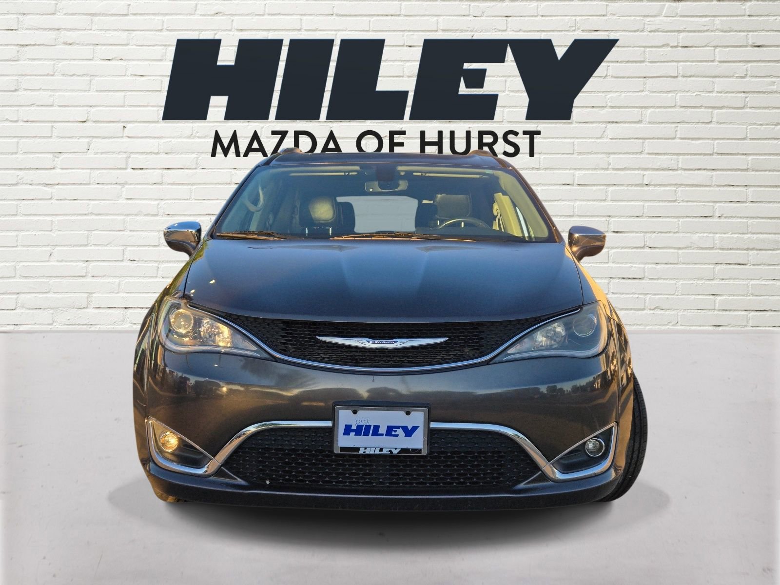 Used 2019 Chrysler Pacifica Limited image 2