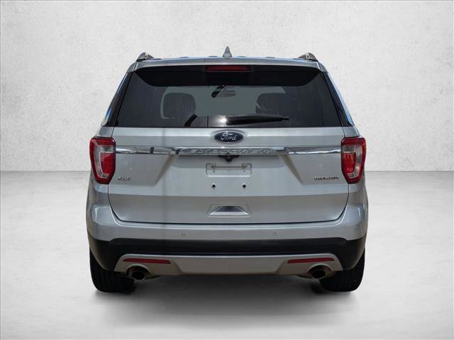 Used 2016 Ford Explorer XLT w/ Equipment Group 202A FWD image 6