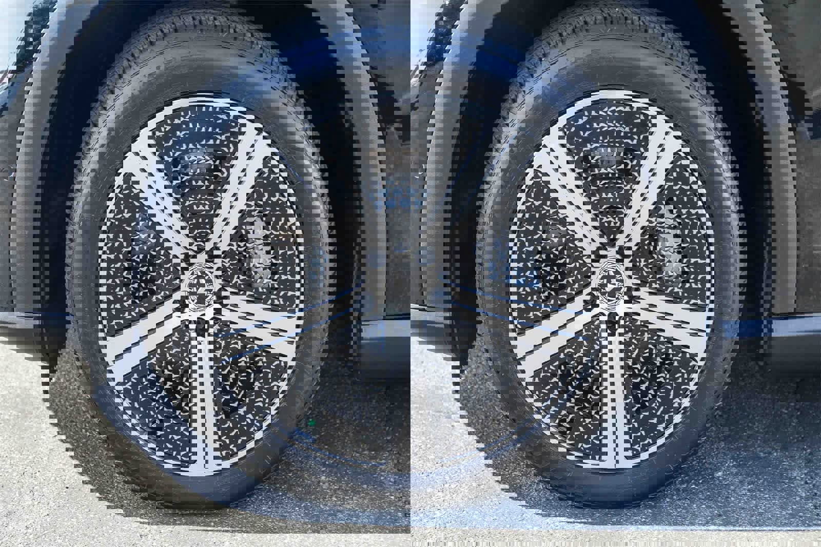 Used 2024 Mercedes-Benz EQE 350+ SUV image 9