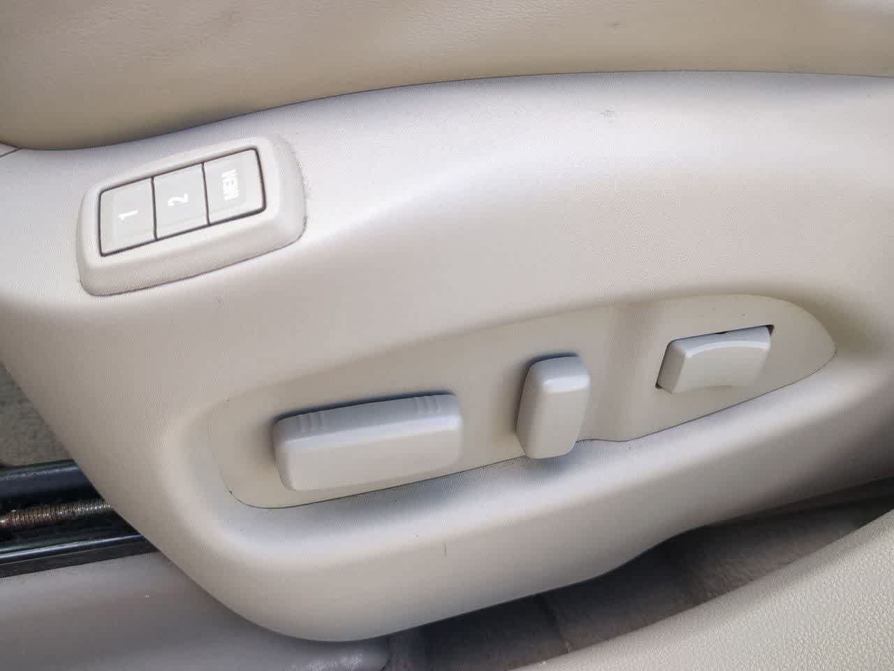 Used 2012 Cadillac SRX Luxury AWD/4WD image 16