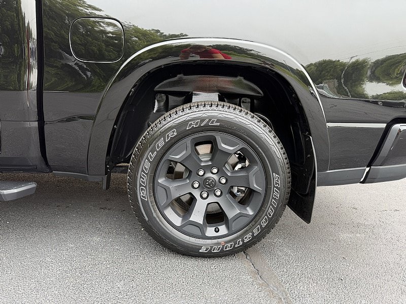 Used 2025 RAM 1500 Big Horn AWD/4WD image 8