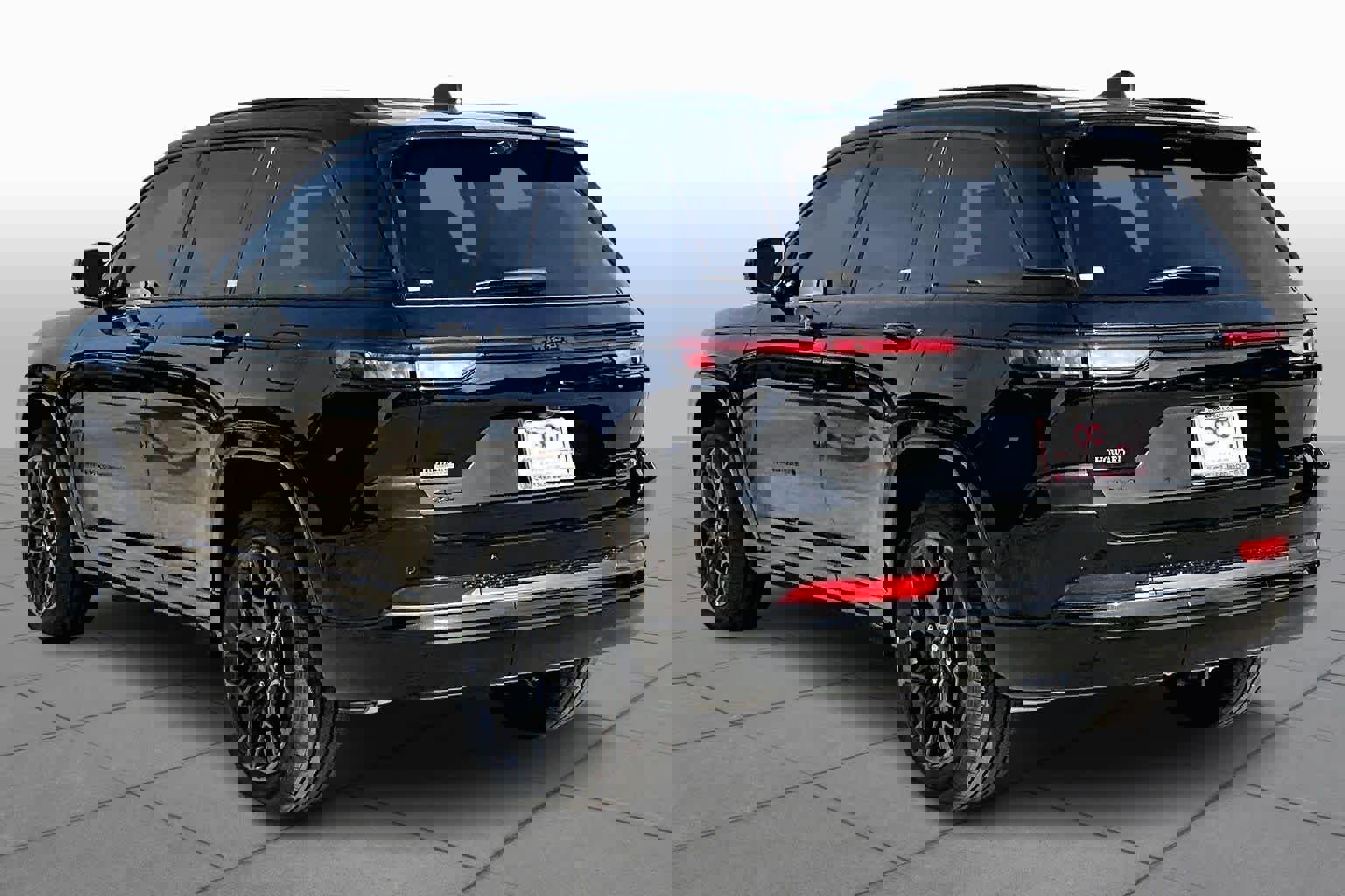 New 2026 Jeep Grand Cherokee Summit image 13