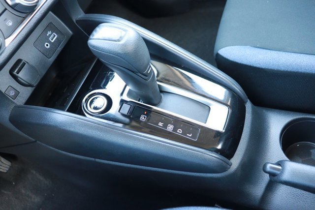 Used 2025 Nissan Versa SV image 16