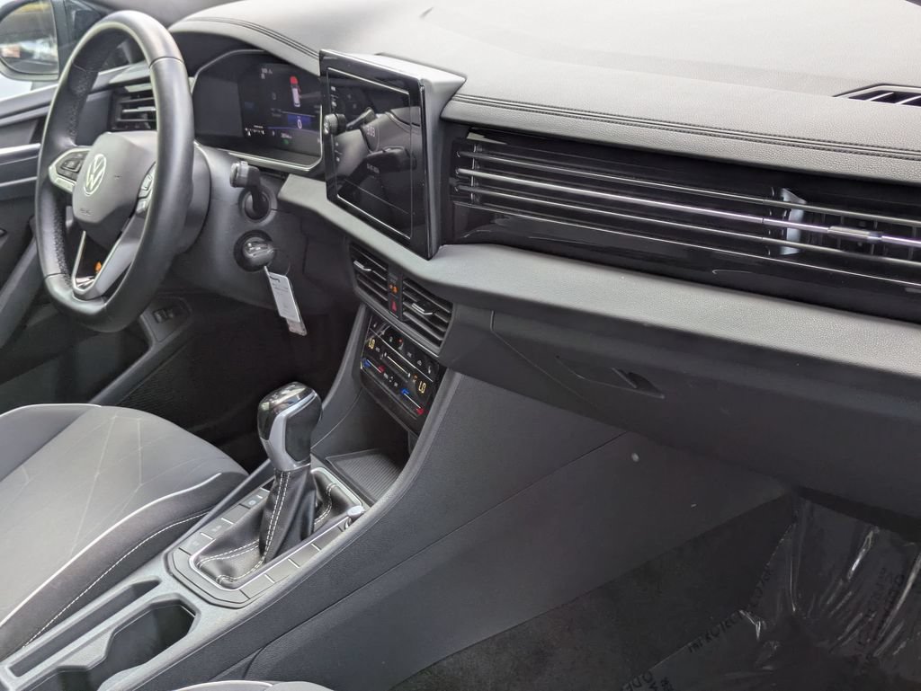 Used 2025 Volkswagen Jetta Sport FWD image 31