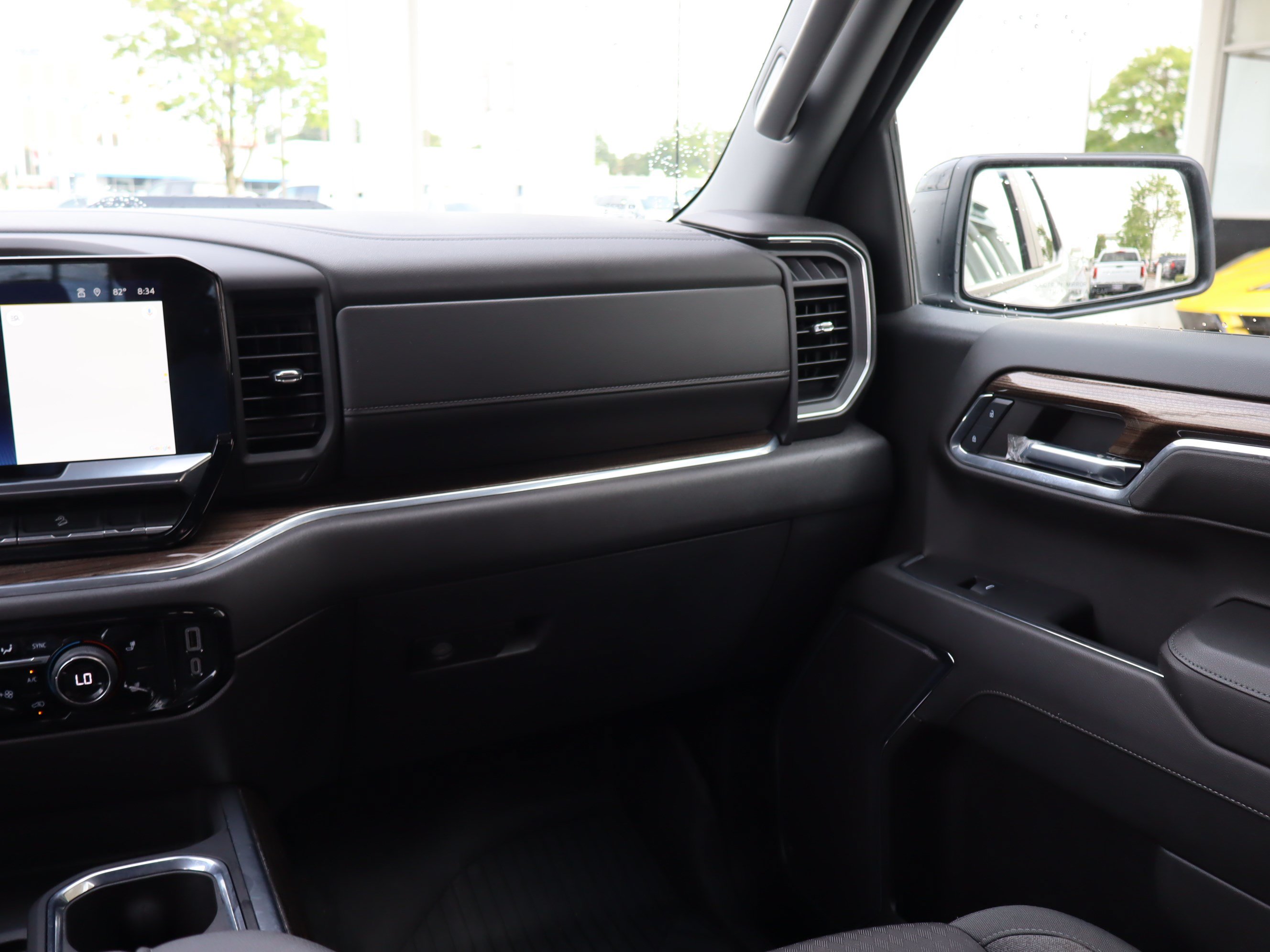 Used 2024 Chevrolet Silverado 1500 LT Trail Boss w/ Protection Package AWD/4WD image 16