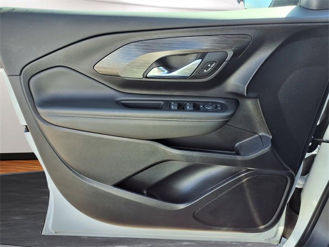 Certified 2024 GMC Terrain SLE w/ Driver Convenience Package image 18