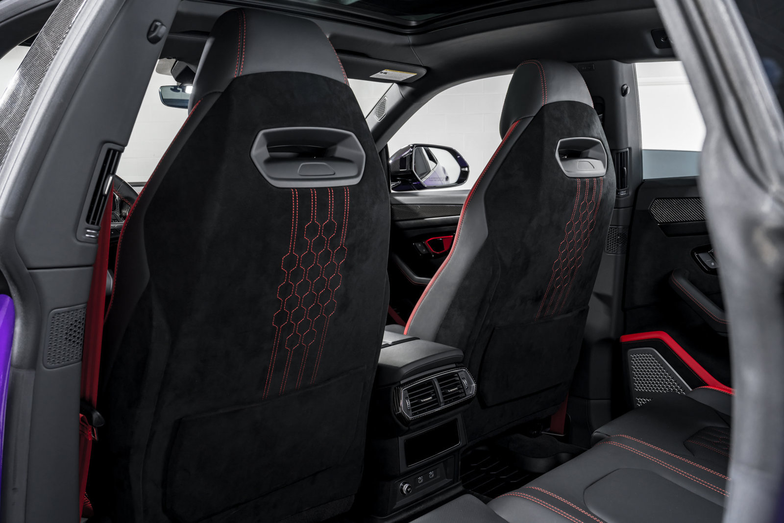 Used 2024 Lamborghini Urus Performante AWD/4WD image 32