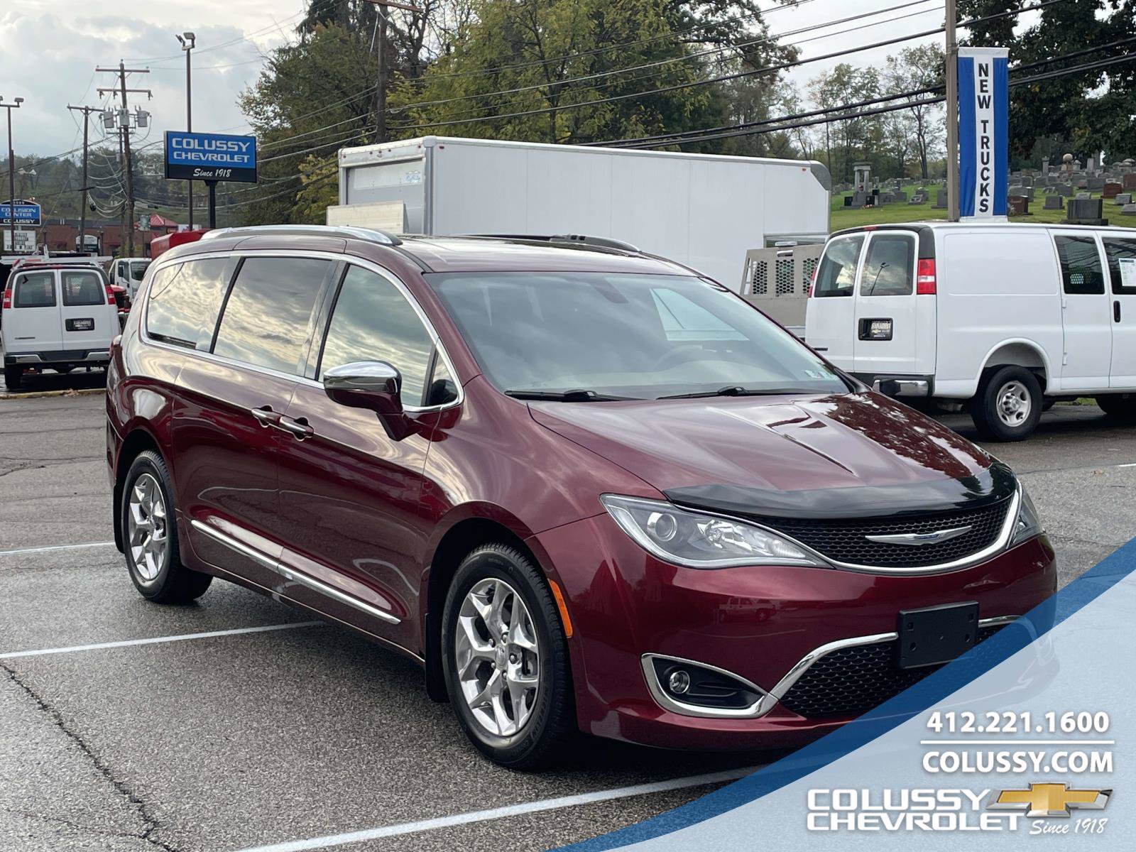 Used 2017 Chrysler Pacifica Limited w/ UConnect Theater Package