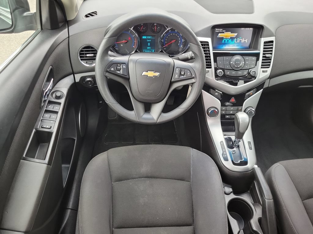 Used 2016 Chevrolet Cruze LT w/ Sun And Sound Package FWD image 11