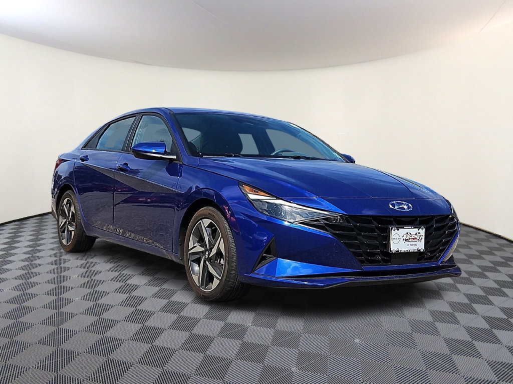 Used 2023 Hyundai Elantra SEL w/ Convenience Package