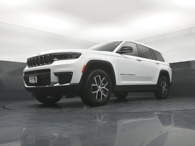 Used 2025 Jeep Grand Cherokee L Limited w/ Trailer Tow Package AWD/4WD image 20