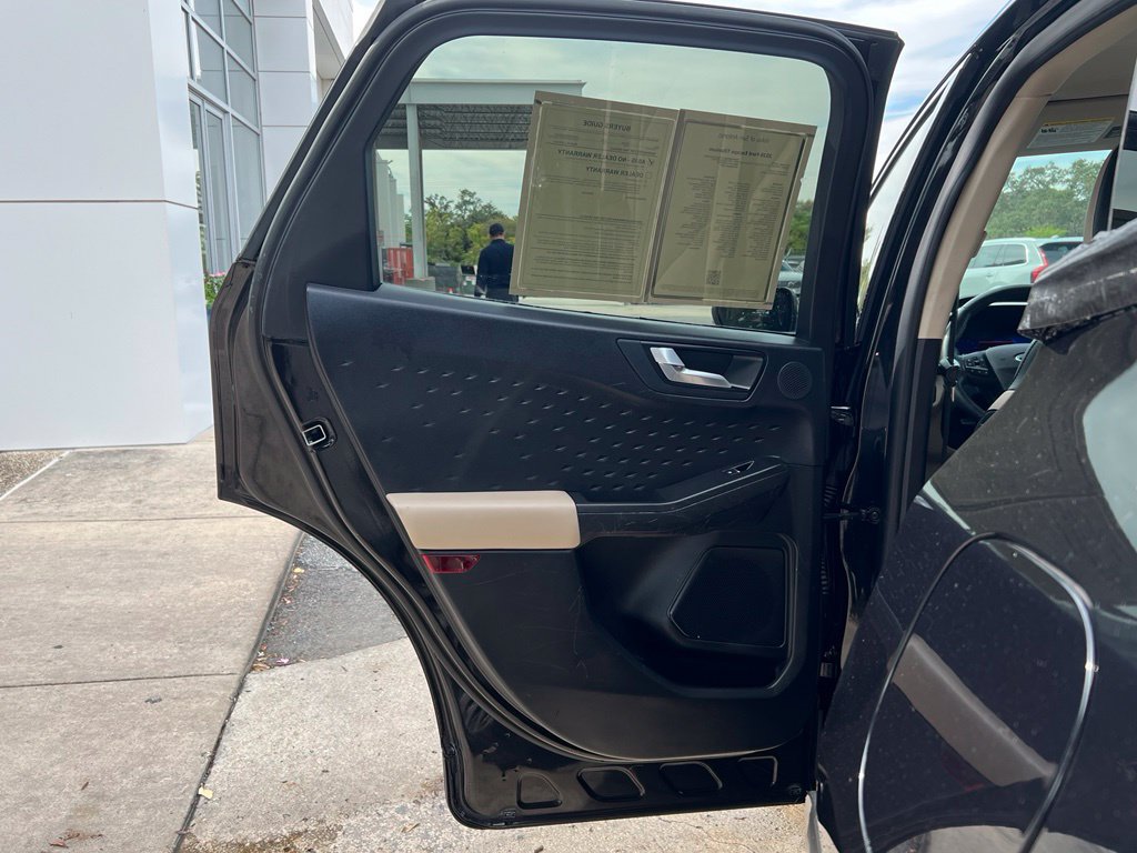 Used 2020 Ford Escape Titanium AWD/4WD image 23