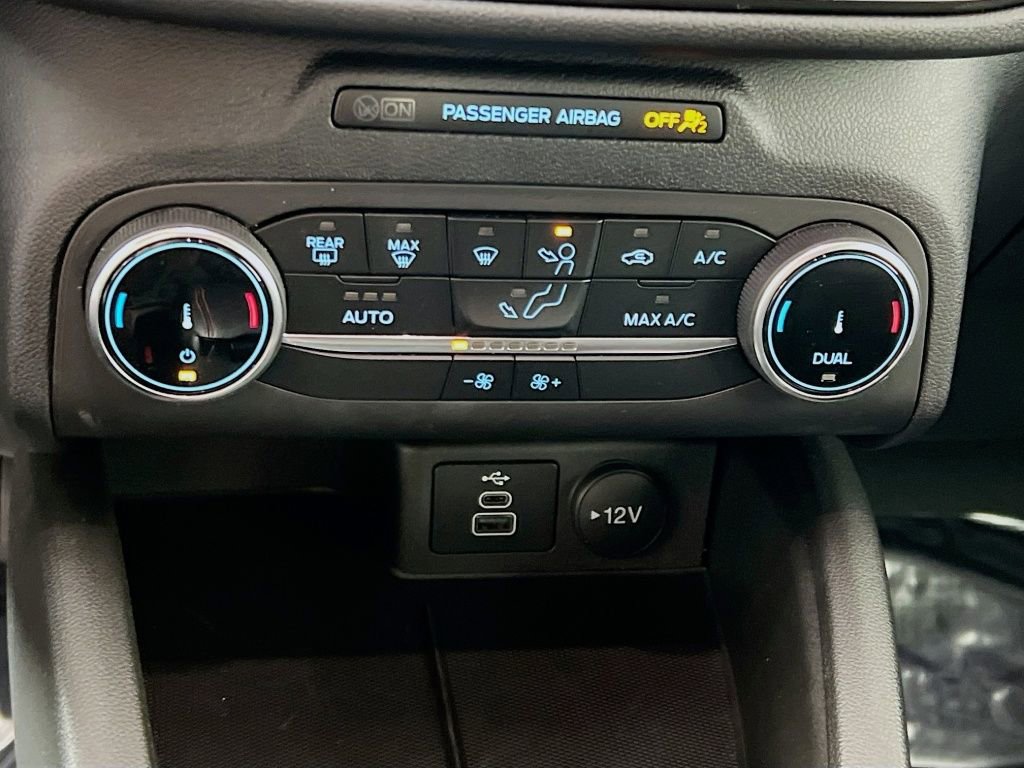 Used 2025 Ford Escape ST-Line image 15