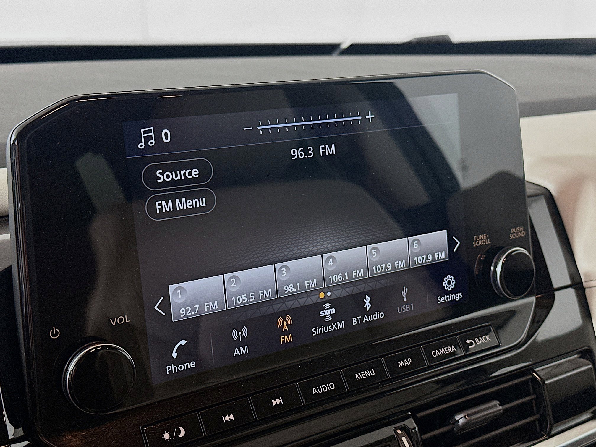 Used 2023 Nissan Pathfinder SL image 21