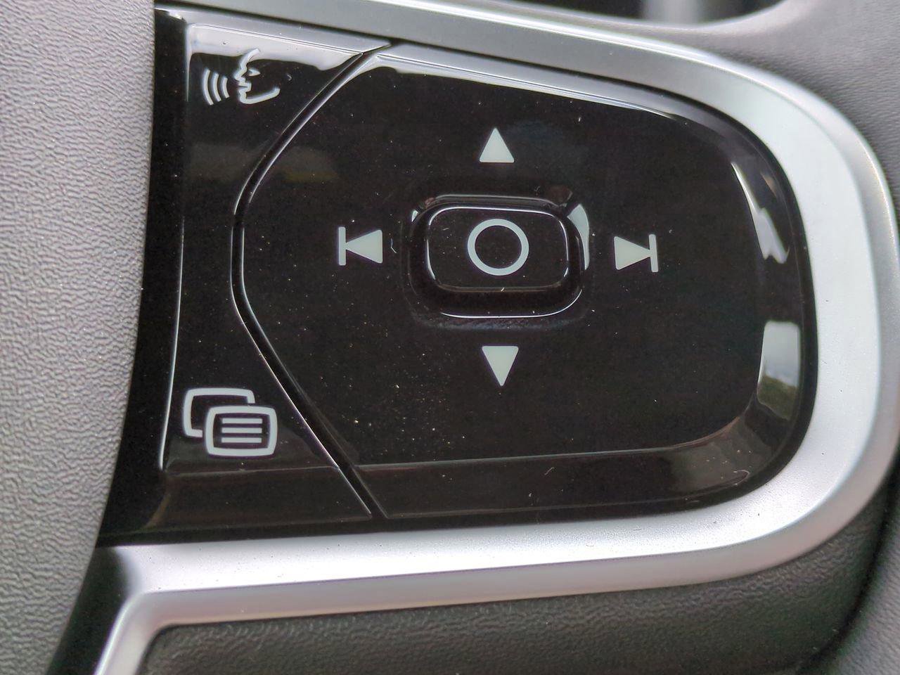 New 2026 Volvo XC60 B5 Core w/ Climate Package image 25