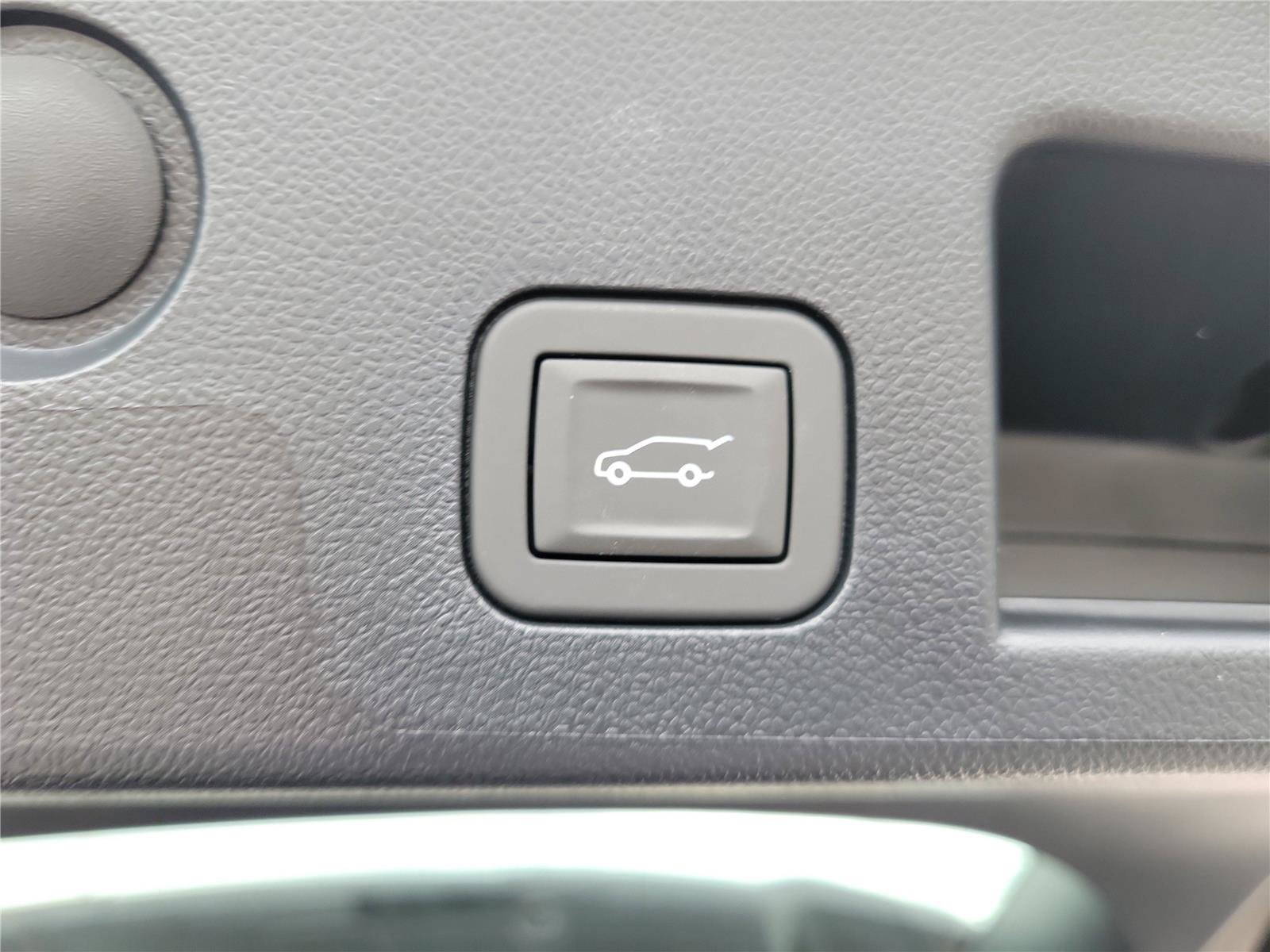 New 2026 GMC Terrain Elevation w/ Elevation Premium Package FWD image 10