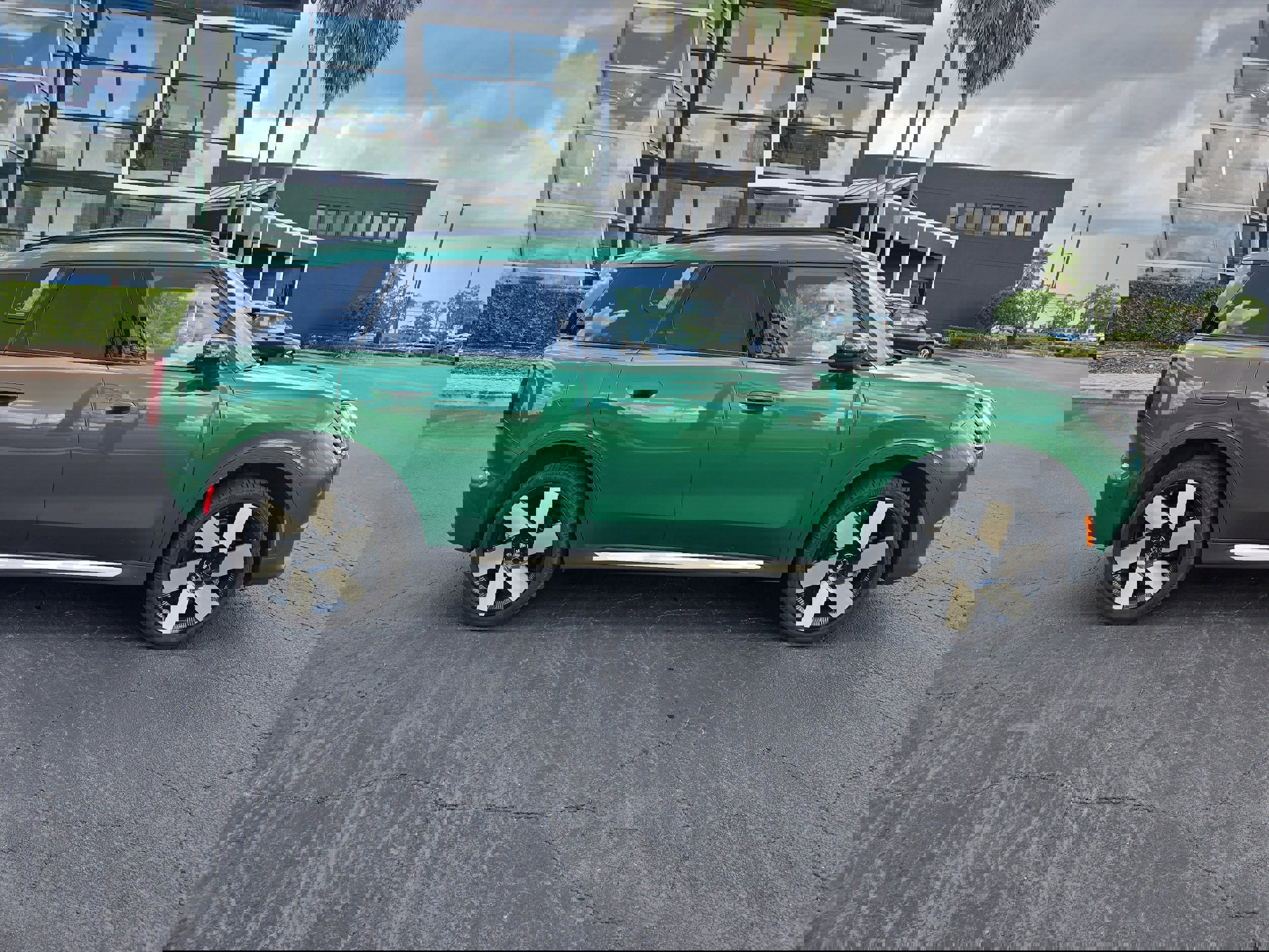 Used 2025 MINI Cooper Countryman S w/ Comfort Package Max image 5