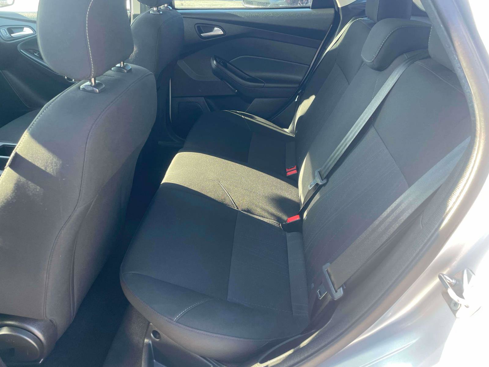 Used 2018 Ford Focus SE image 6