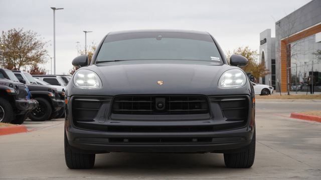 Used 2023 Porsche Macan image 2
