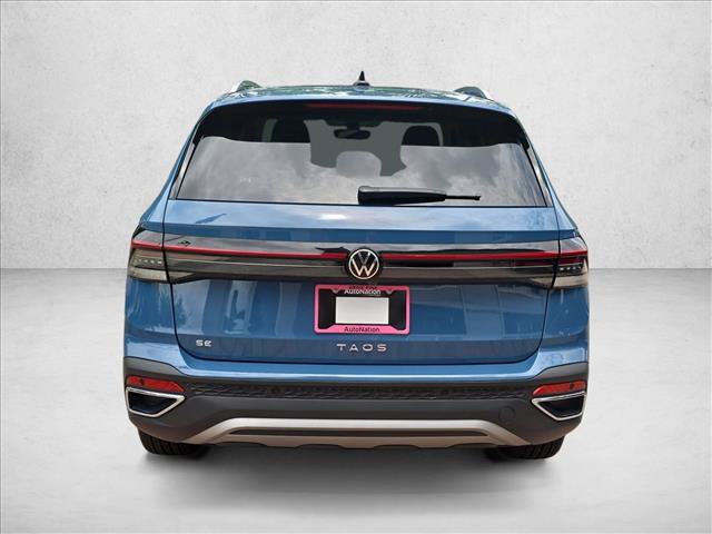 New 2026 Volkswagen Taos SE FWD image 4