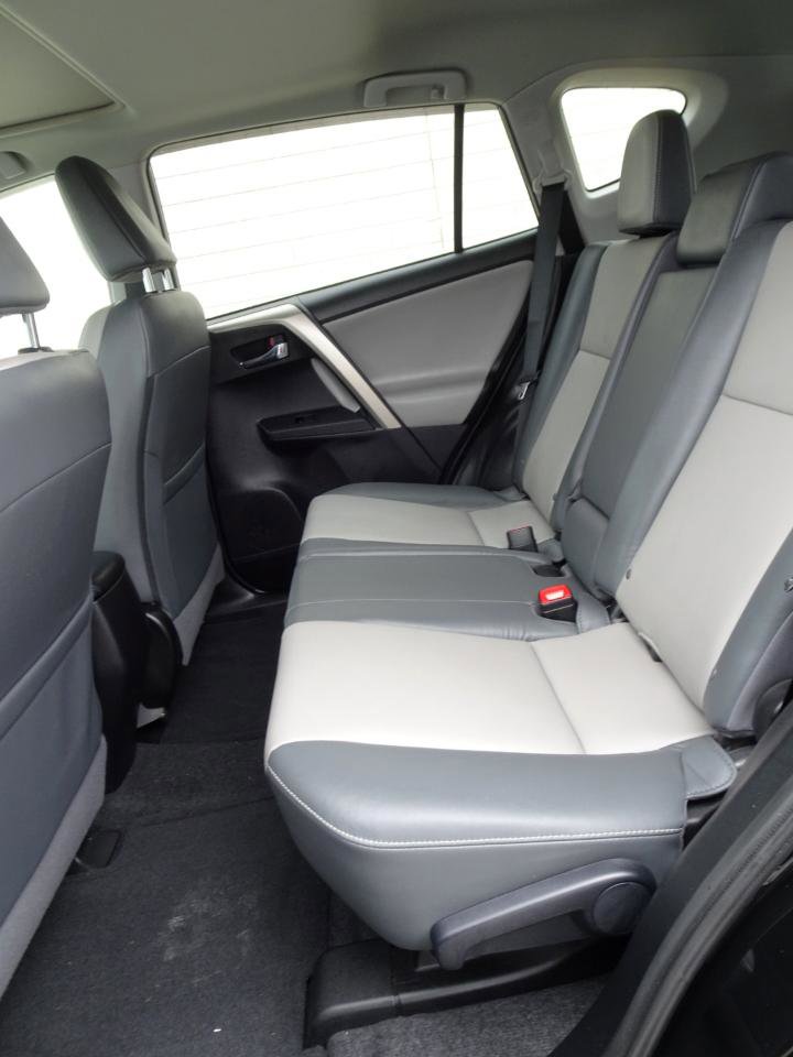 Used 2015 Toyota RAV4 Limited w/ Technology Package image 12