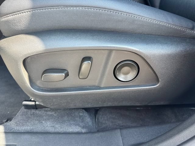 Used 2025 Chevrolet Equinox LT w/ Convenience Package II AWD/4WD image 15