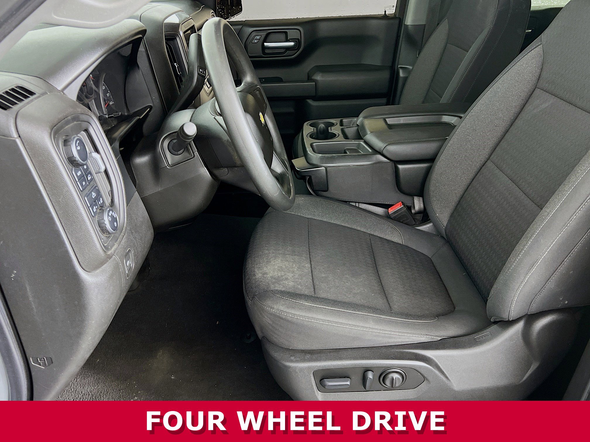 Used 2022 Chevrolet Silverado 1500 Custom image 3