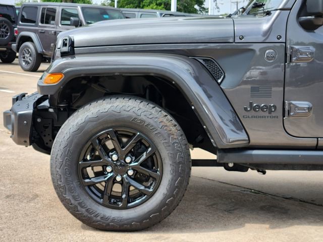 Used 2023 Jeep Gladiator Sport AWD/4WD image 9