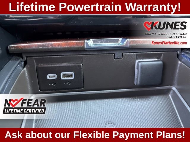 Used 2024 GMC Yukon XL Denali Ultimate AWD/4WD image 31
