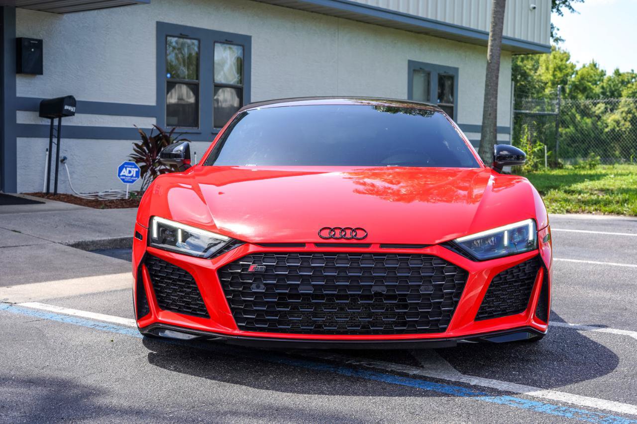 Used 2020 Audi R8 V10 w/ Carbon Exterior Package AWD/4WD image 2