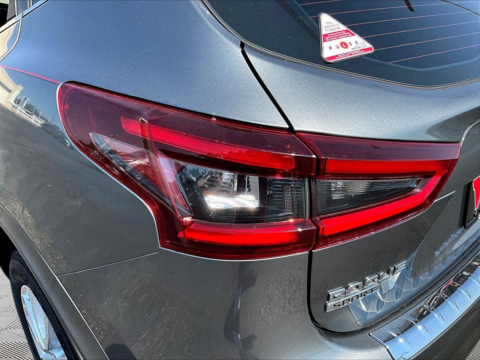 Used 2021 Nissan Rogue Sport SV AWD/4WD image 23