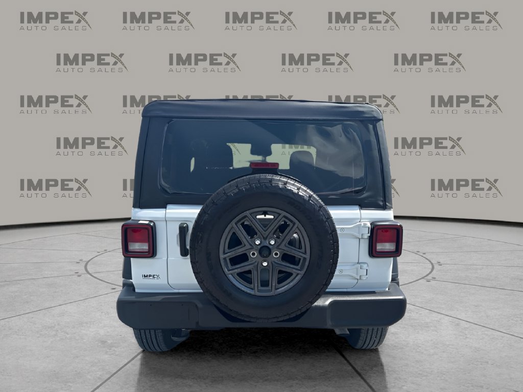 Used 2025 Jeep Wrangler Sport AWD/4WD image 4