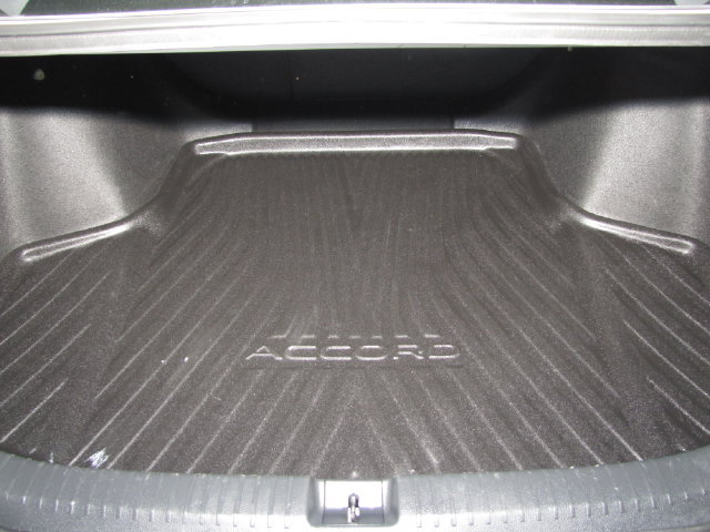 Certified 2024 Honda Accord EX image 40