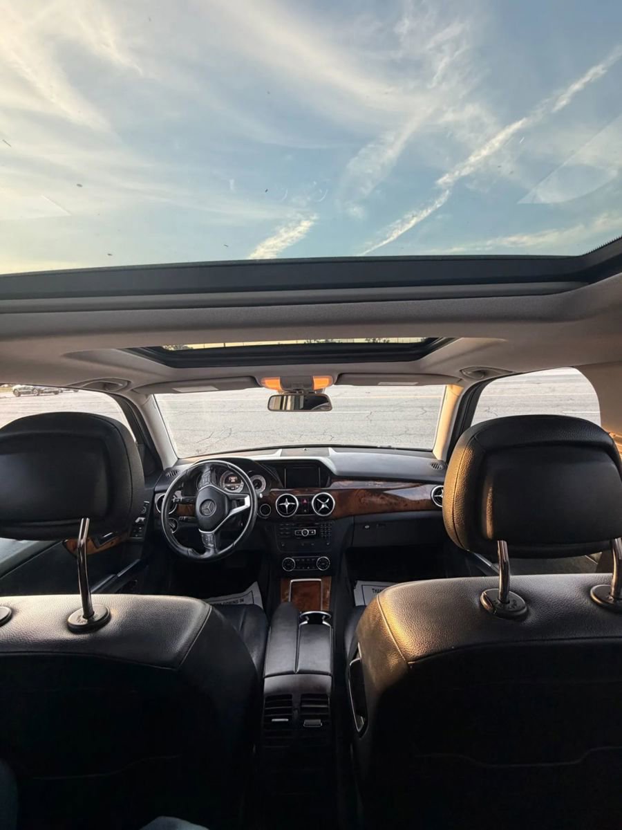 Used 2015 Mercedes-Benz GLK 350 4MATIC image 2