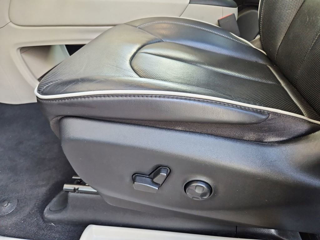 Used 2022 Chrysler Pacifica Limited image 27