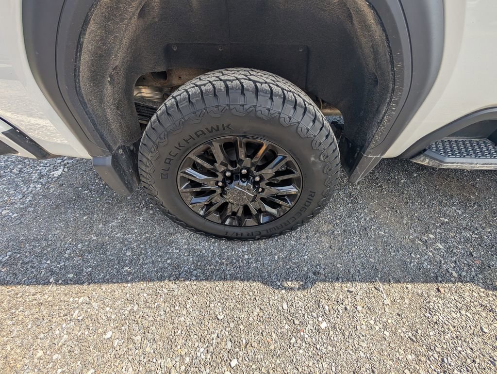 Used 2024 GMC Sierra 2500 Denali Ultimate AWD/4WD image 11