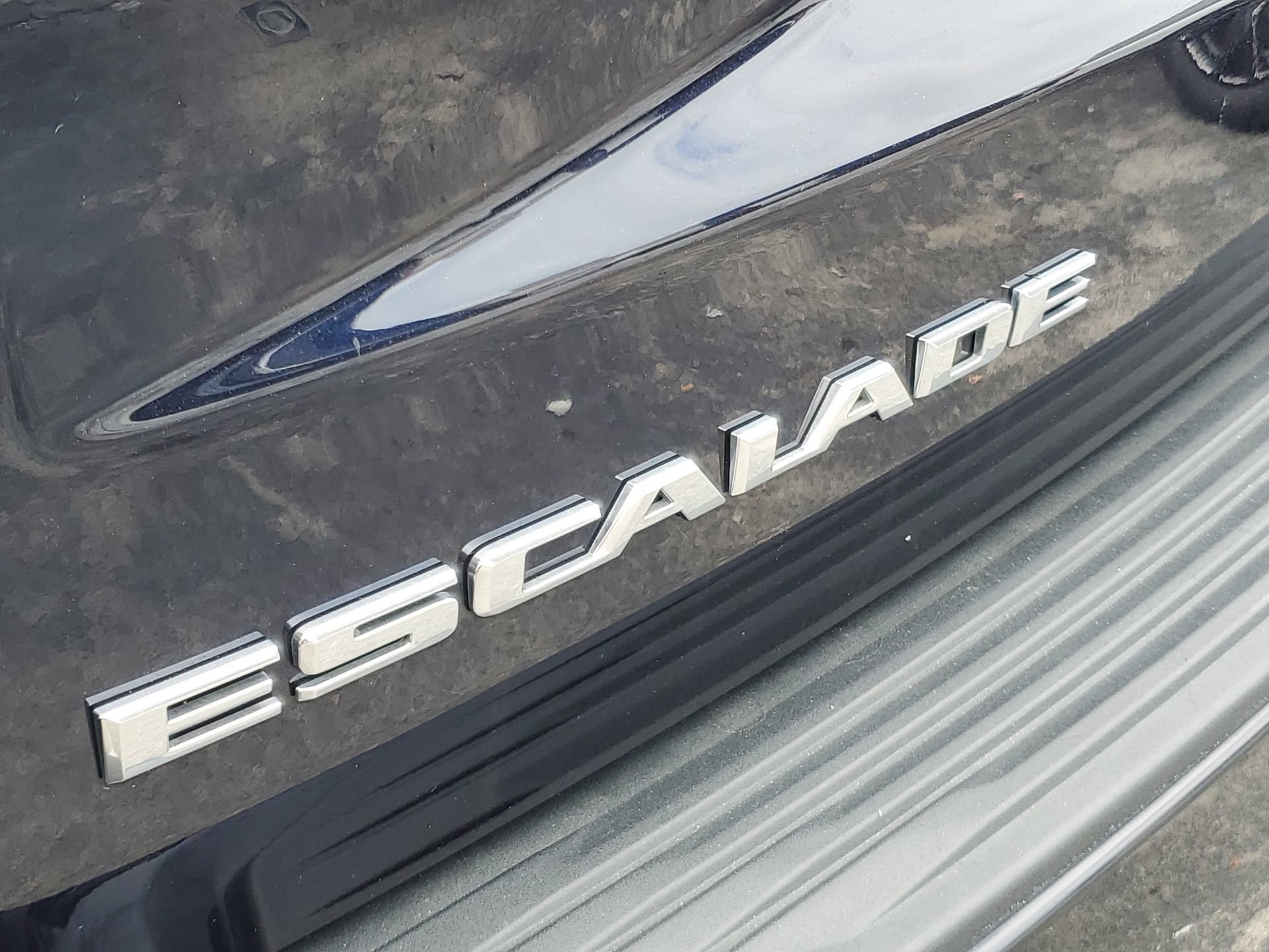 Used 2024 Cadillac Escalade Premium Luxury Platinum AWD/4WD image 6