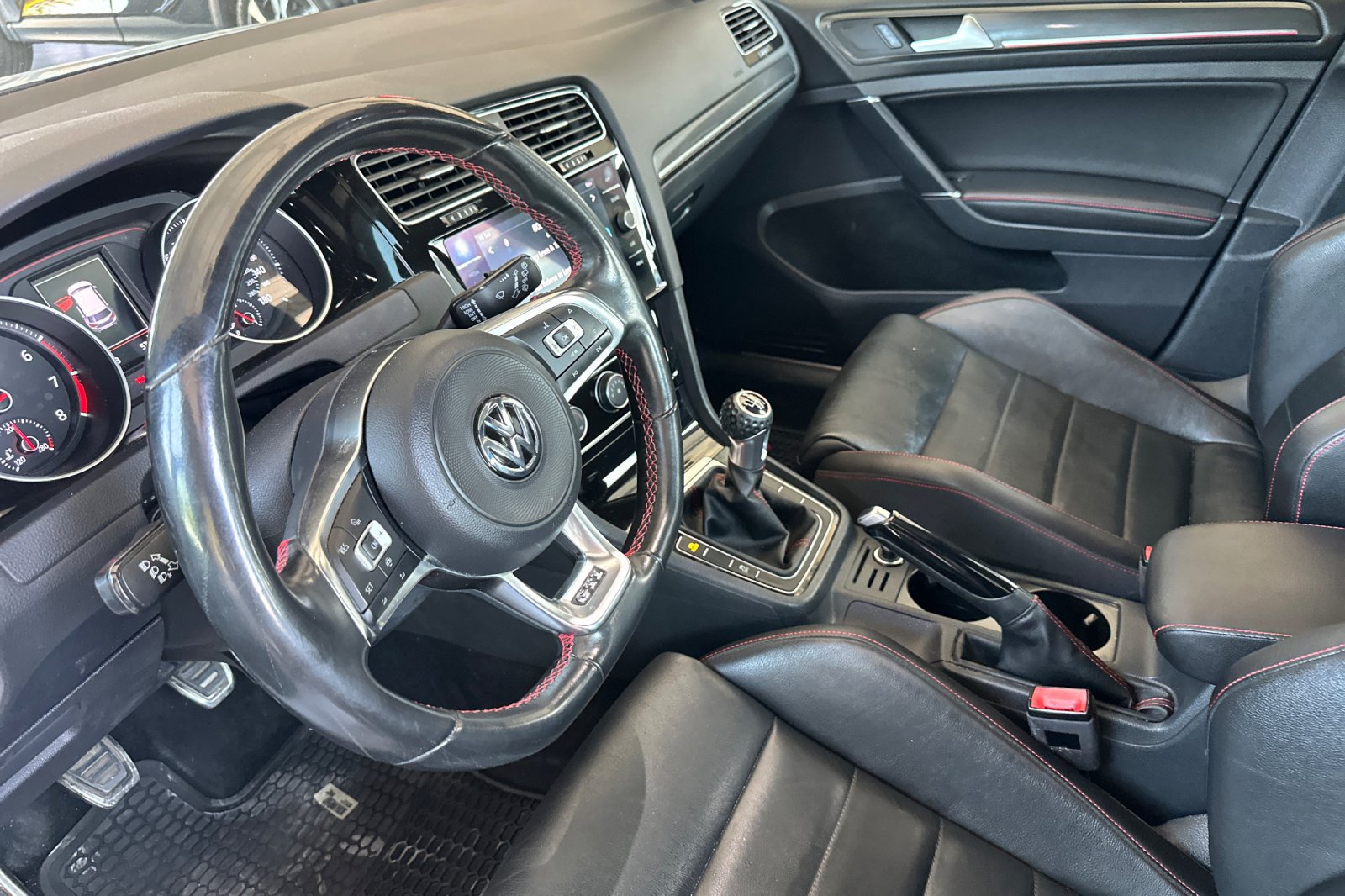 Used 2019 Volkswagen GTI Rabbit Edition FWD image 10