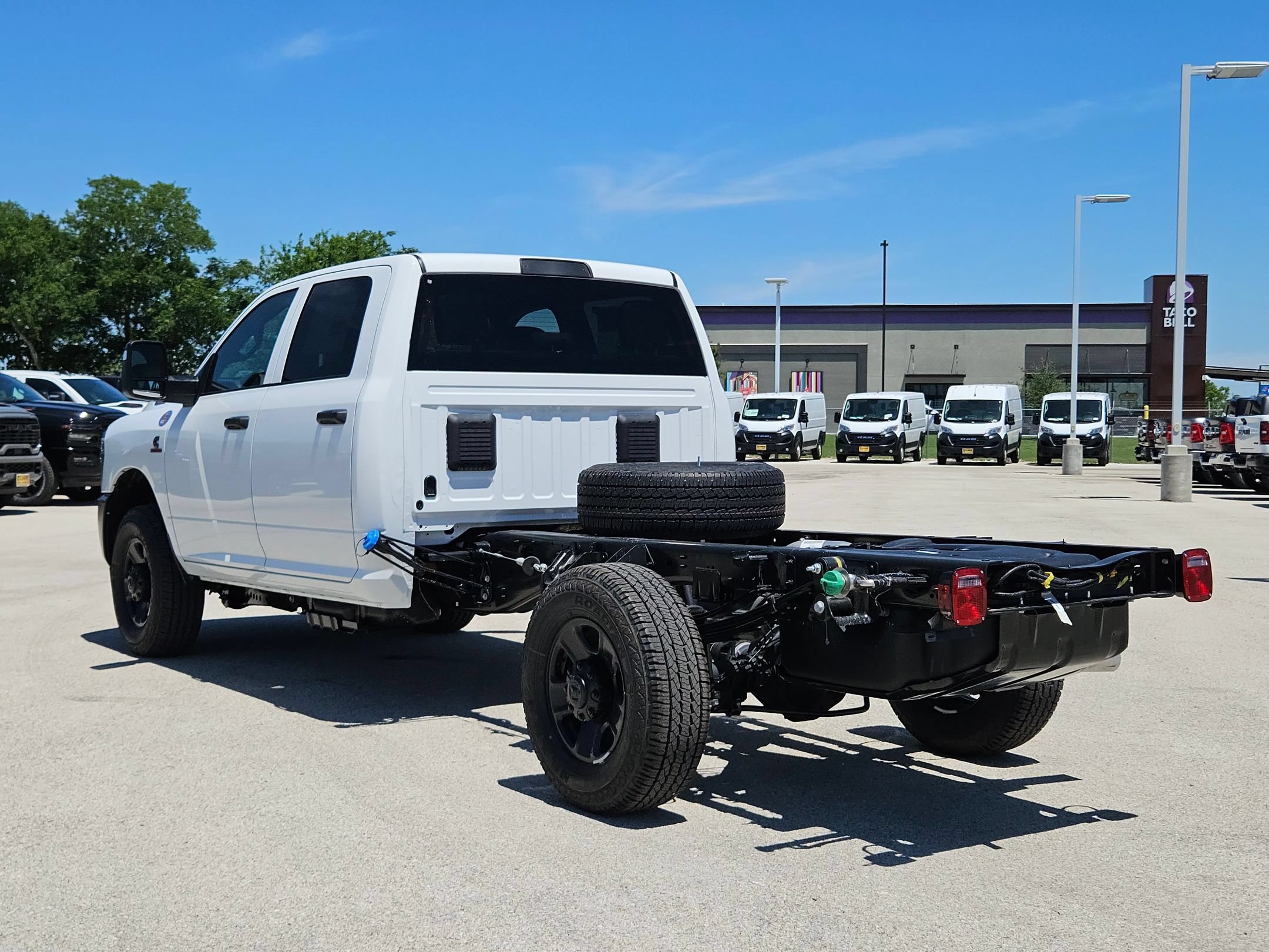 New 2026 RAM 3500 Tradesman AWD/4WD image 5