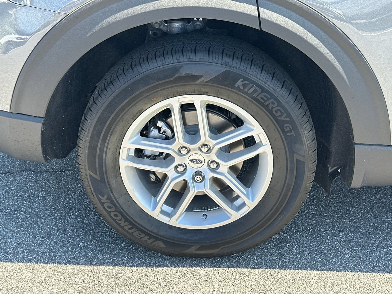 New 2026 Ford Explorer Active w/ Active Comfort Package RWD image 17