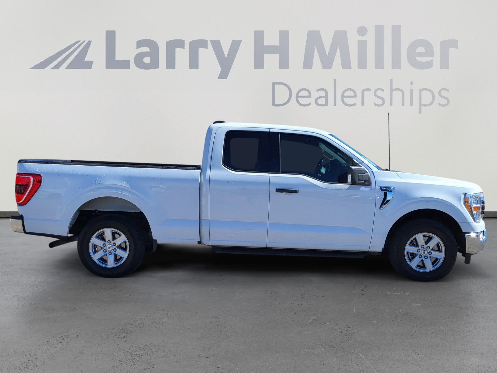 Used 2021 Ford F150 XLT w/ Equipment Group 301A Mid image 6