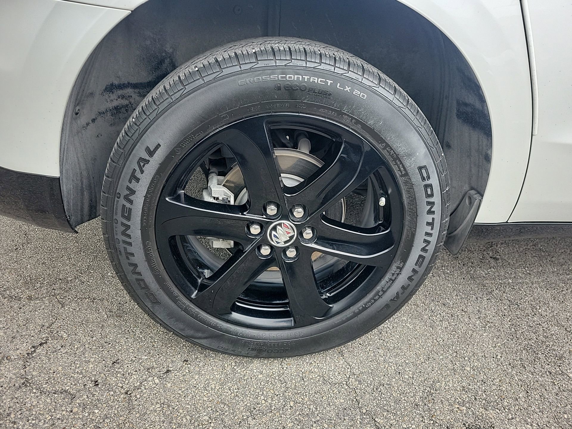 Used 2023 Buick Enclave Essence w/ Sport Touring Edition image 9