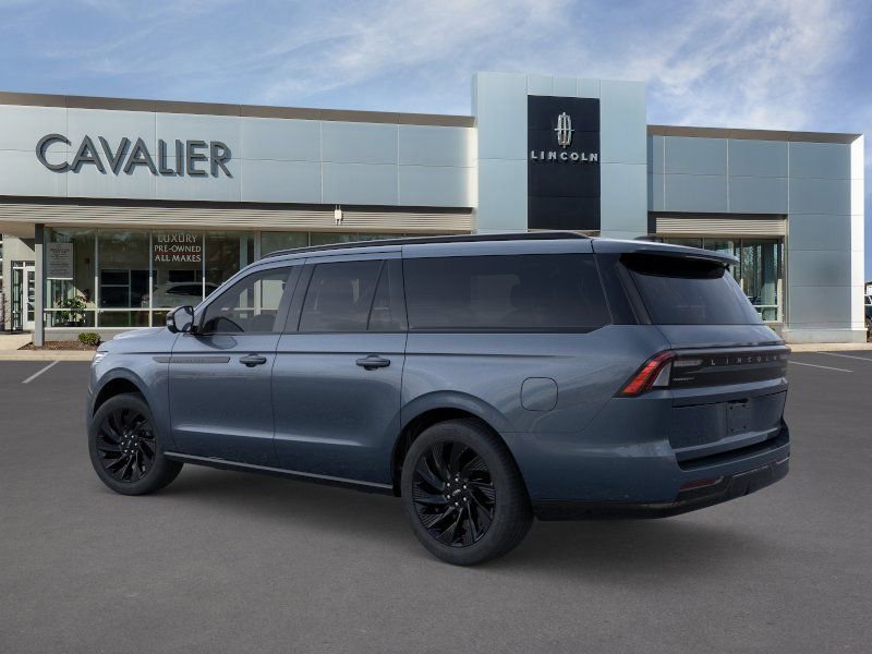 New 2026 Lincoln Navigator L Reserve AWD/4WD image 4