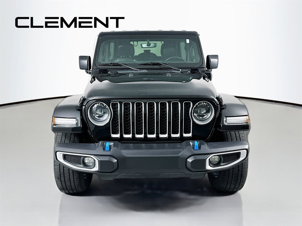 Used 2023 Jeep Wrangler Unlimited Sahara w/ Cold Weather Group image 3