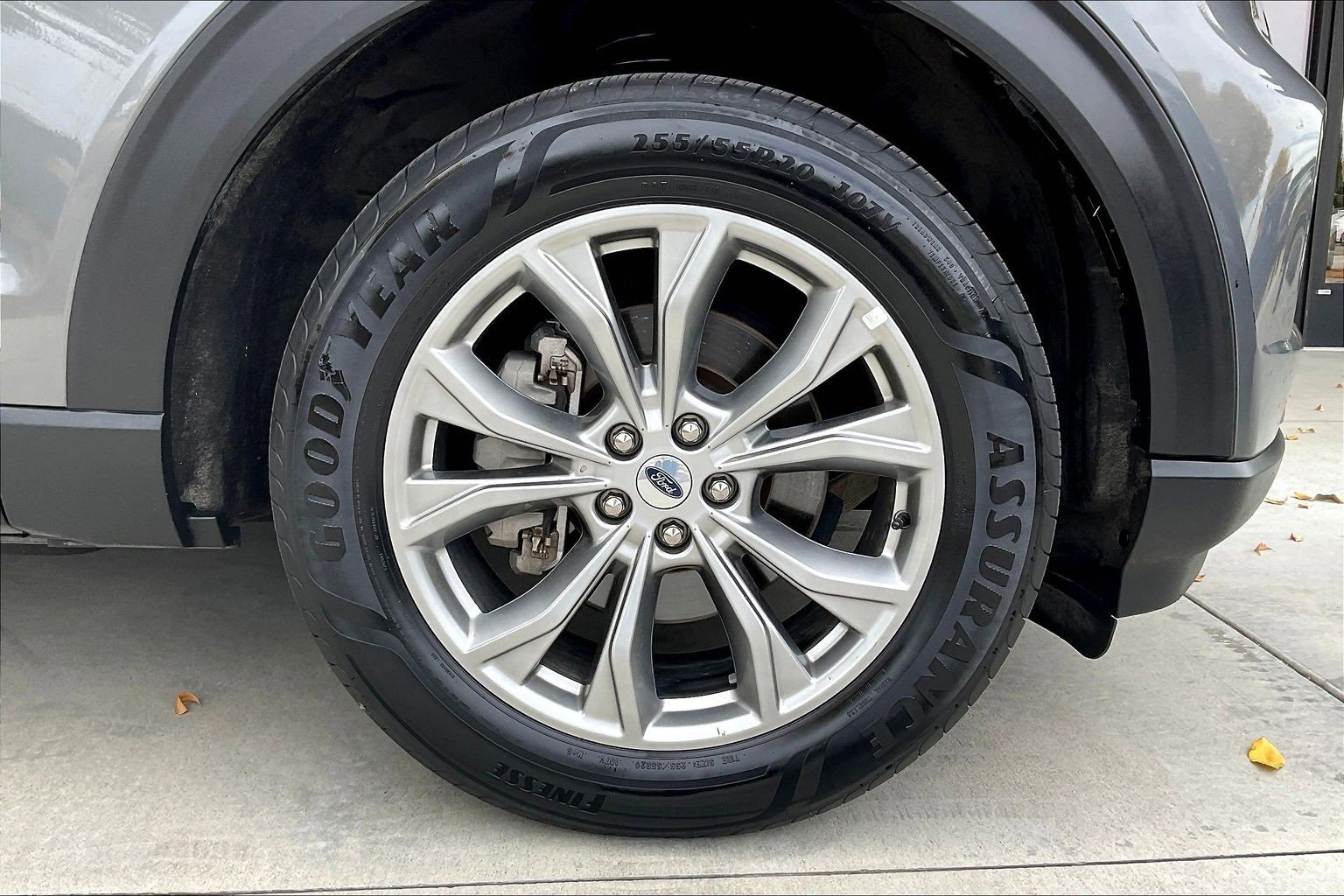 Used 2023 Ford Explorer Limited image 22