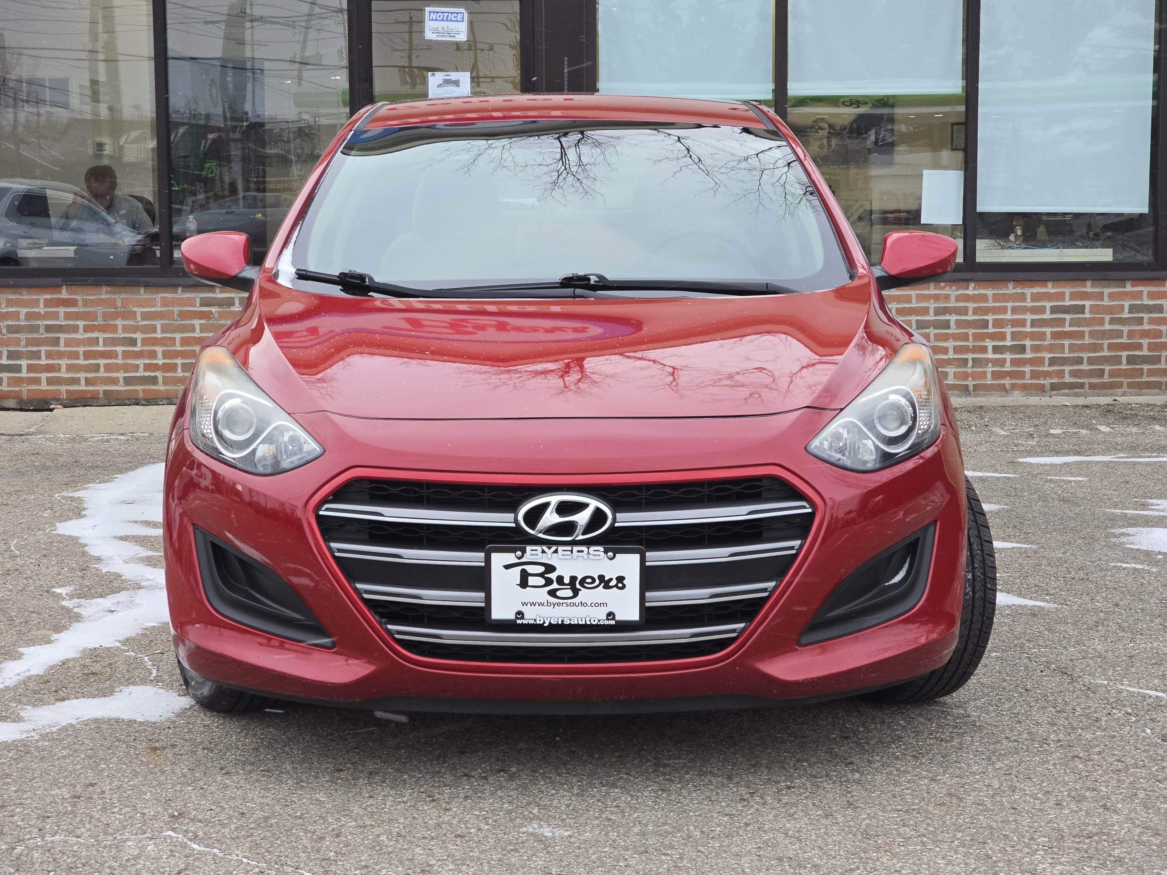 Used 2016 Hyundai Elantra GT image 2