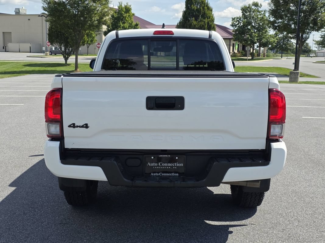 Used 2022 Toyota Tacoma SR w/ SX Package AWD/4WD image 7