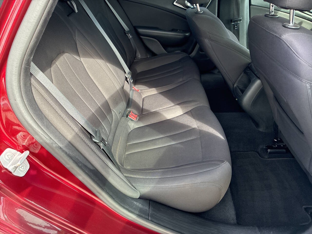 Used 2015 Chrysler 200 Limited FWD image 13