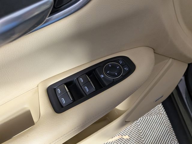 Used 2017 Cadillac XT5 FWD image 10